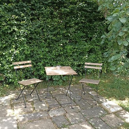 L'Echappee Au Jardin, Yourte Bucolique Godinne Bagian luar foto
