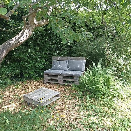 L'Echappee Au Jardin, Yourte Bucolique Godinne Bagian luar foto